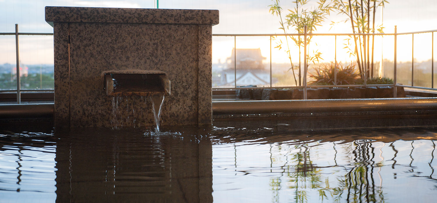 岡崎城が一望できる展望大浴場